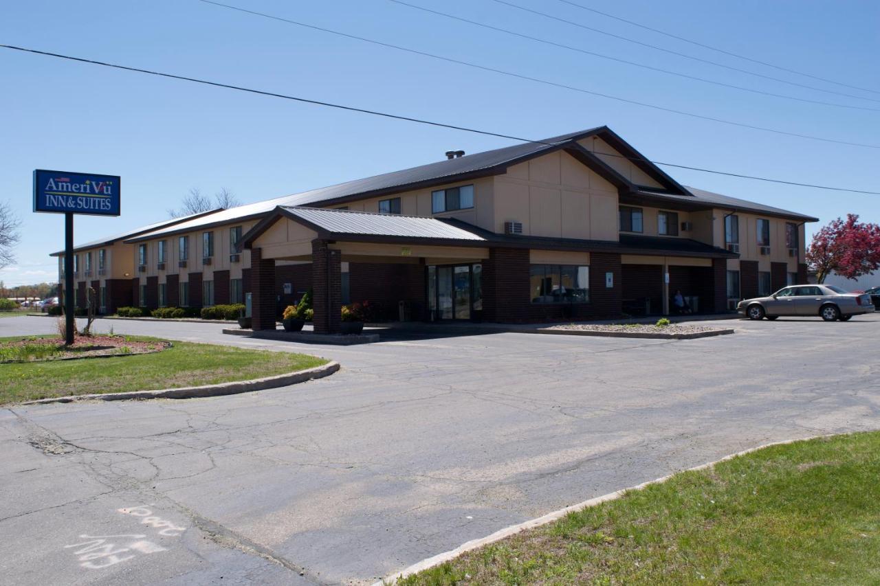 Amerivu Inn And Suites Shawano Wi Kültér fotó
