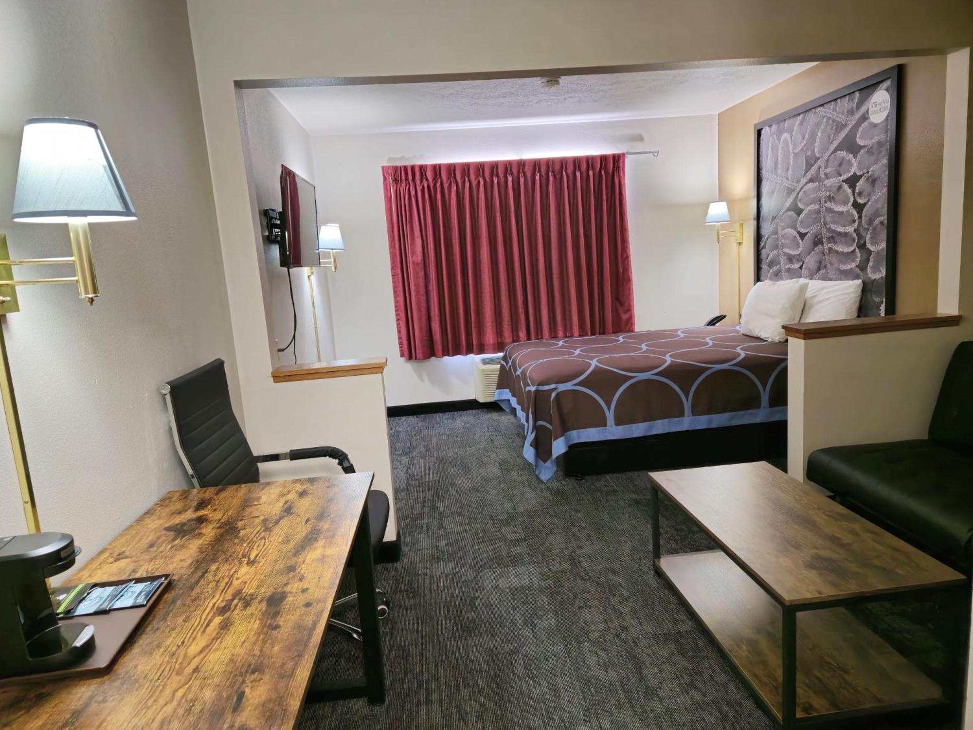 Amerivu Inn And Suites Shawano Wi Kültér fotó
