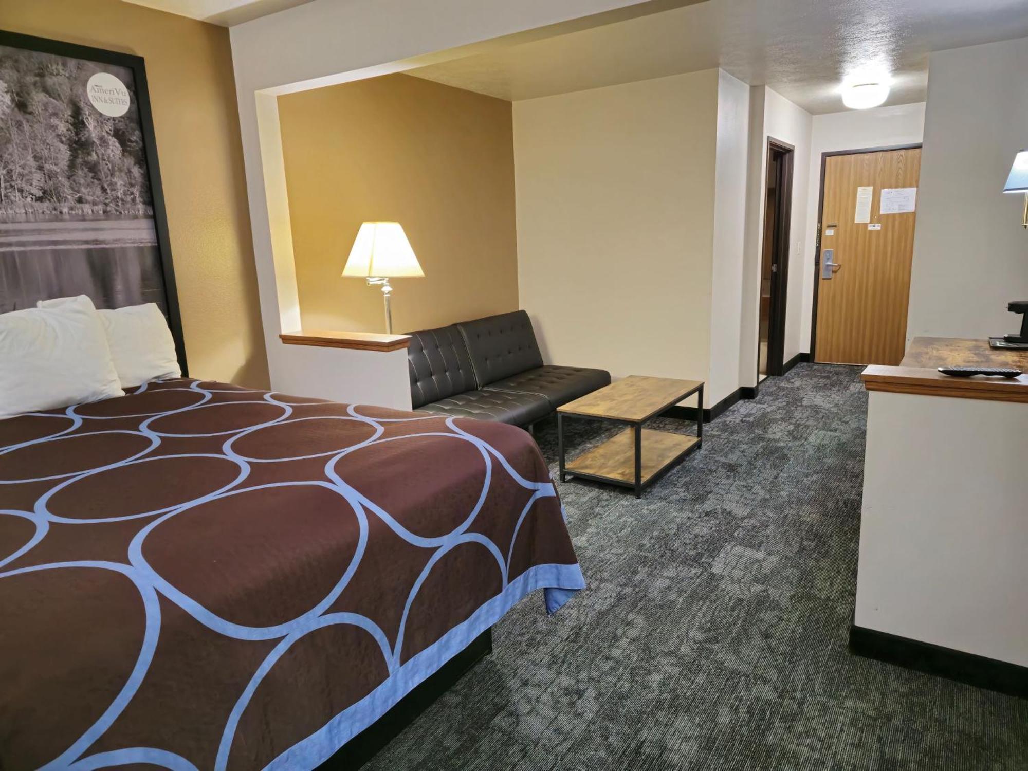 Amerivu Inn And Suites Shawano Wi Kültér fotó